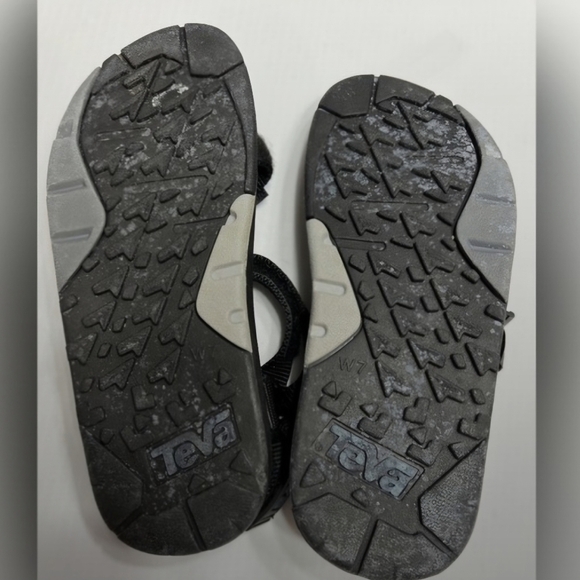 Teva - Picture 5 of 5